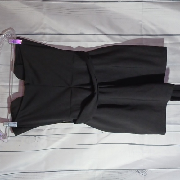 Strapless bodycon romper with pockets - Picture 6 of 8